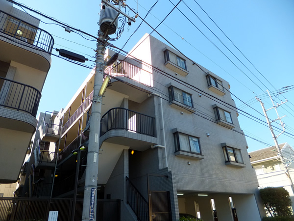 バームハイツ綱島2番館の外観