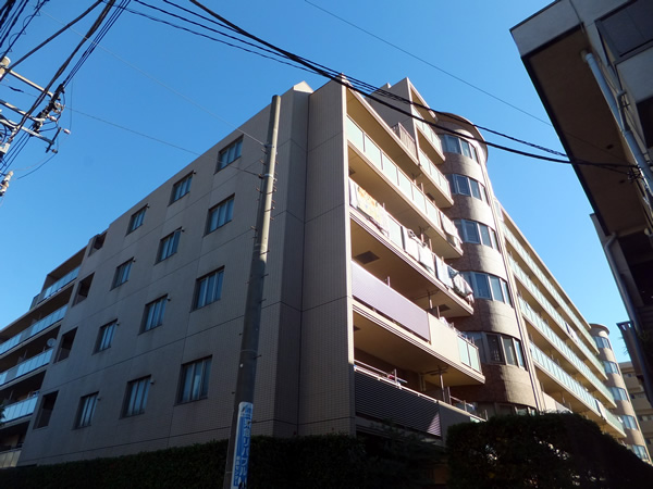 ルネ綱島タイムズシンフォニーの外観