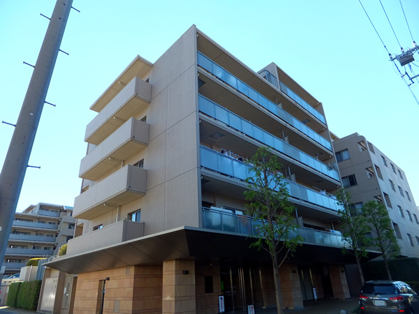 ルネ綱島タイムズシンフォニーの外観