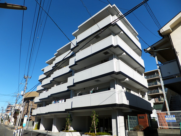 アイディーコート綱島の外観