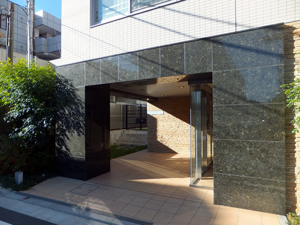 プレミスト綱島の外観