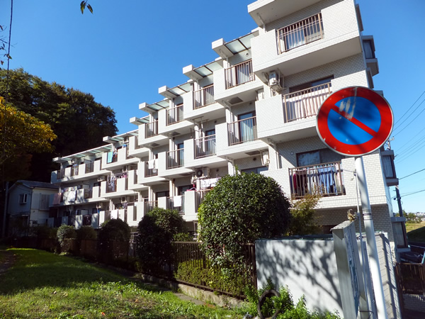 コスモ綱島の外観