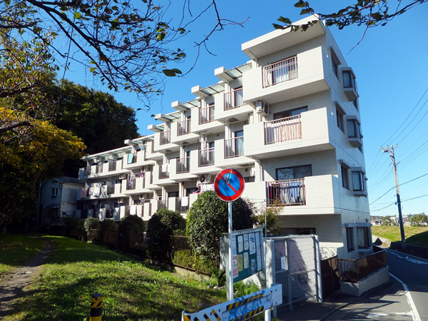 コスモ綱島の外観