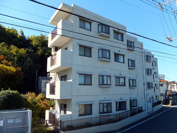 コスモ綱島の外観