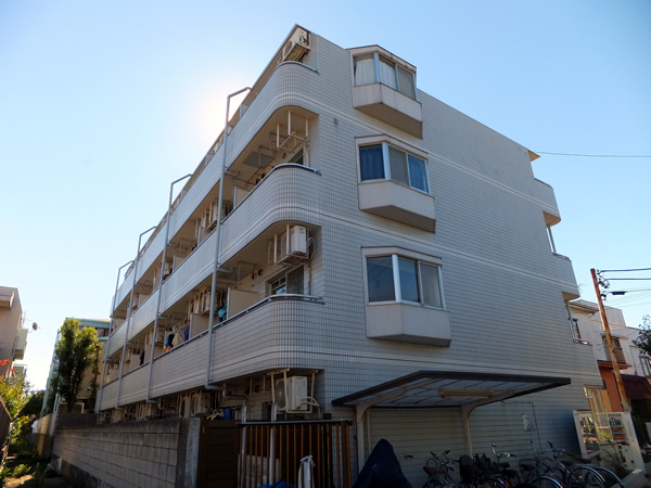 ユースピア綱島の外観