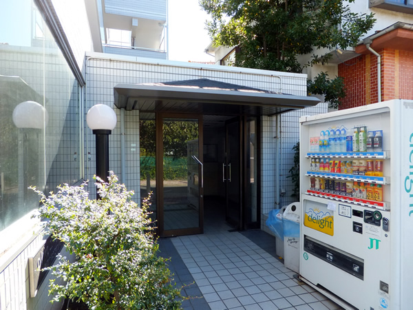 ユースピア綱島の外観