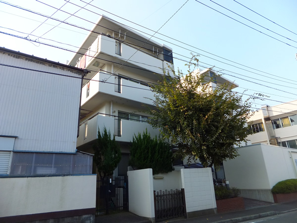 綱島東パークファミリアの外観