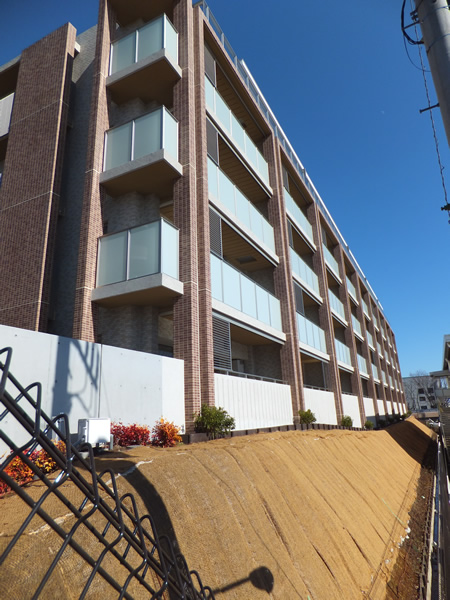 ドレッセあざみ野1丁目の外観