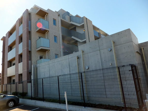 ドレッセあざみ野1丁目の外観