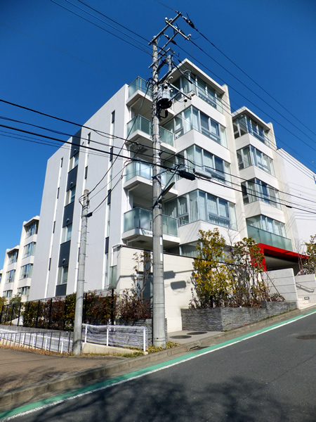 グランドメゾンあざみ野の外観