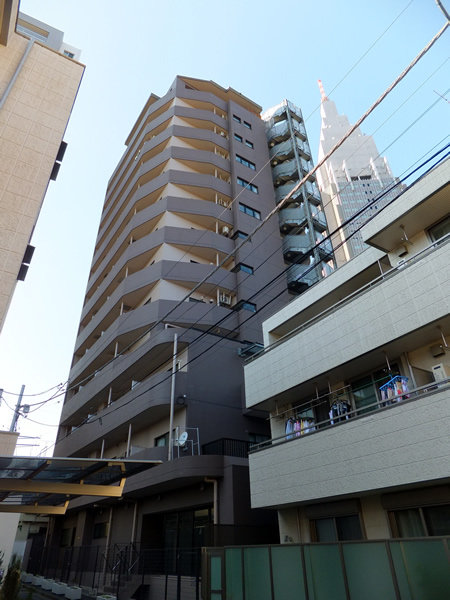 グランドパーク代々木の外観