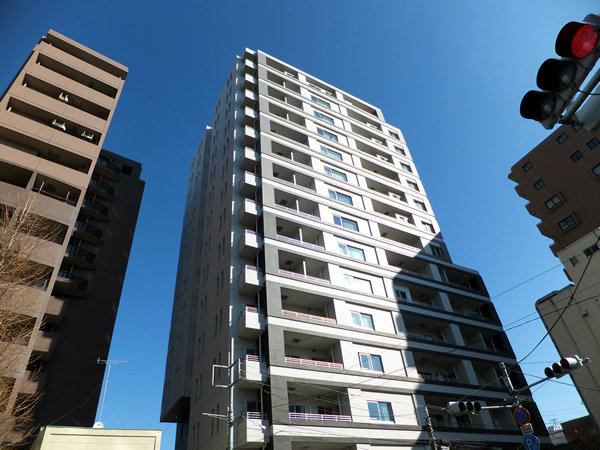 ザ・パークハウス新宿御苑西の外観