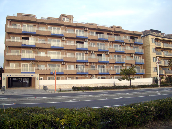 ヴィルヌーブ片瀬江ノ島マリンテラスの外観