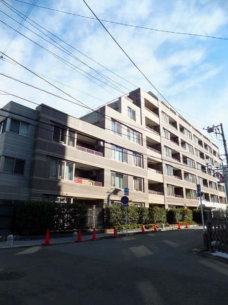 ブリリアパークサイド綱島の外観