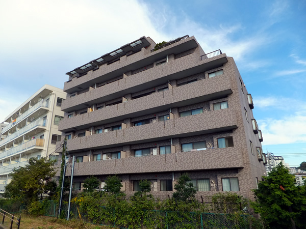 ルピナス綱島リヴィエールの外観