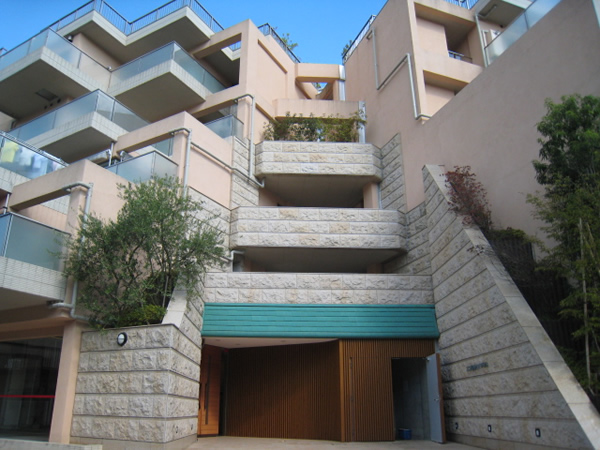 ユニテ読売ランドテラスの外観