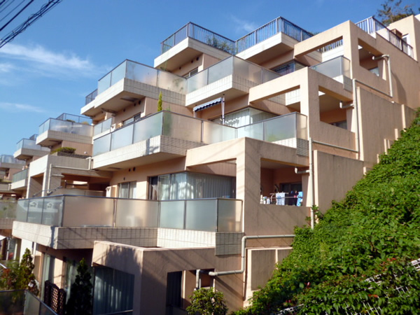 ユニテ読売ランドテラスの外観