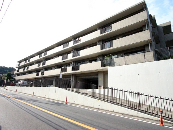 たまプラーザ西パークホームズの外観