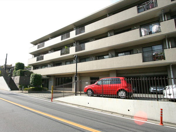 たまプラーザ西パークホームズの外観