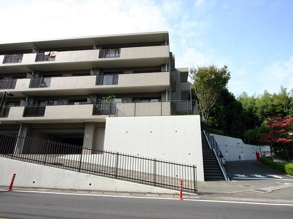 たまプラーザ西パークホームズの外観