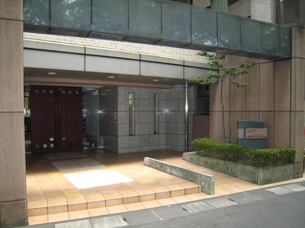 新百合ヶ丘ガーデンフォルムの外観