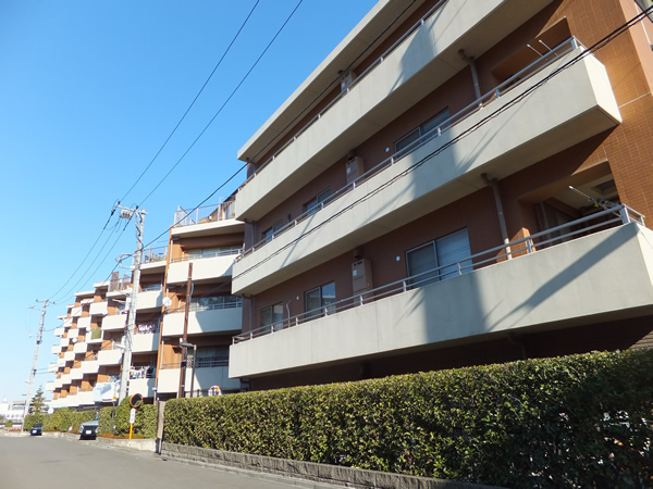 ジェイパーク向ヶ丘メイプルハウスの外観