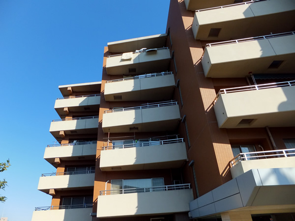 ジェイパーク向ヶ丘メイプルハウスの外観