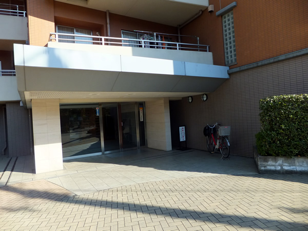 ジェイパーク向ヶ丘メイプルハウスの外観