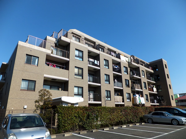 向ヶ丘遊園ハイライズの外観