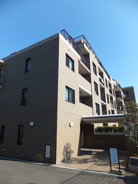 向ヶ丘遊園ハイライズの外観