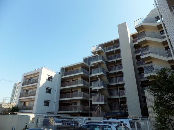 パークホームズ向ヶ丘遊園ステーションアリーナの外観