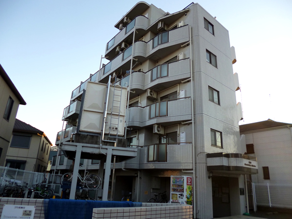 クリオ南林間1番館の外観