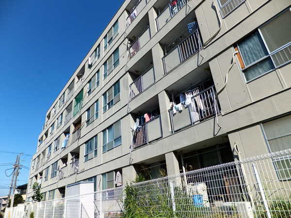 綱島コーポラスの外観