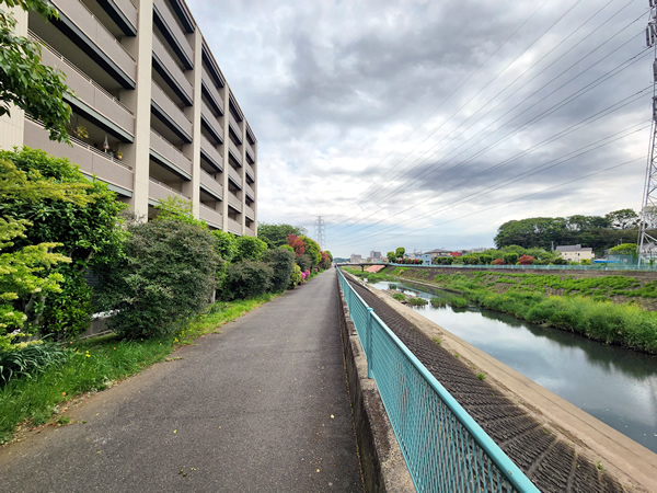 ザ・パークハウス港北高田Ａ棟の外観