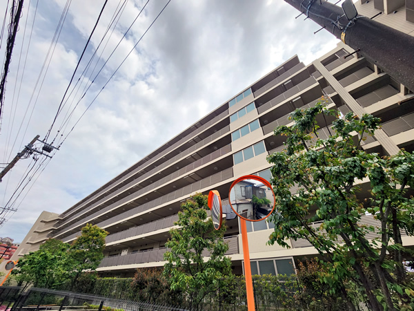 ザ・パークハウス港北高田Ｂ棟の外観