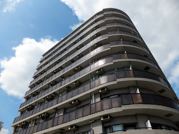 リバーデイズ綱島の外観