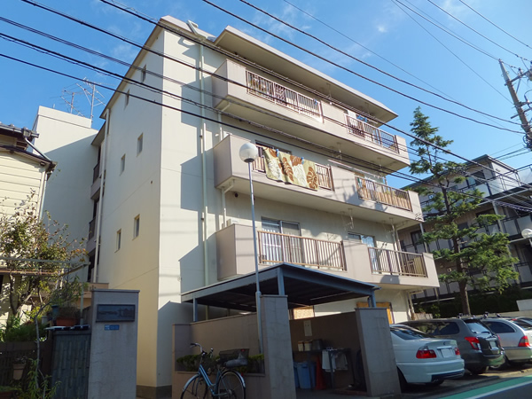 ニックハイム大倉山の外観