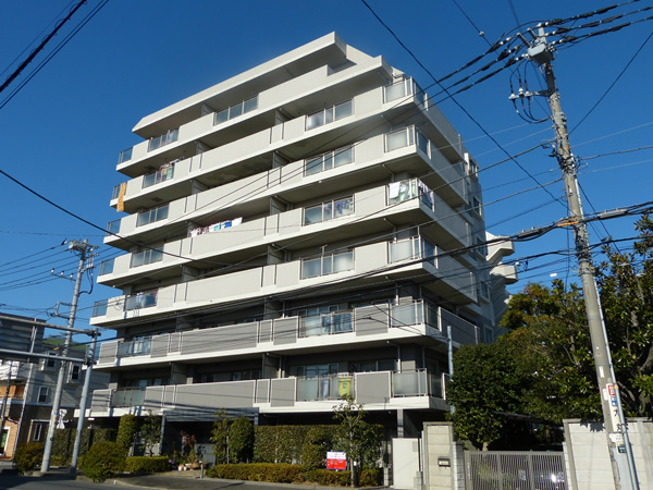 レーベンハイム中央林間シェールの外観