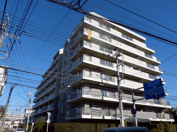 レーベンハイム中央林間シェールの外観