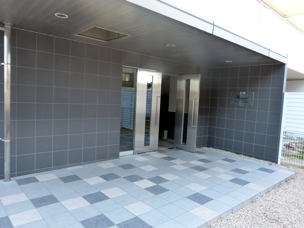 ラポール中央林間の外観