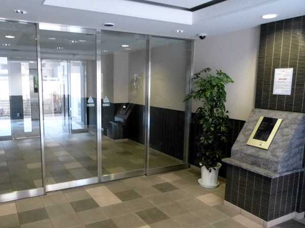 ラポール中央林間の外観