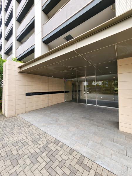 ザ・パークハウス港北高田Ｂ棟の外観