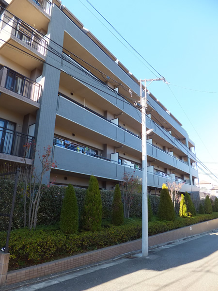 藤和シティホームズ百合丘公園の外観