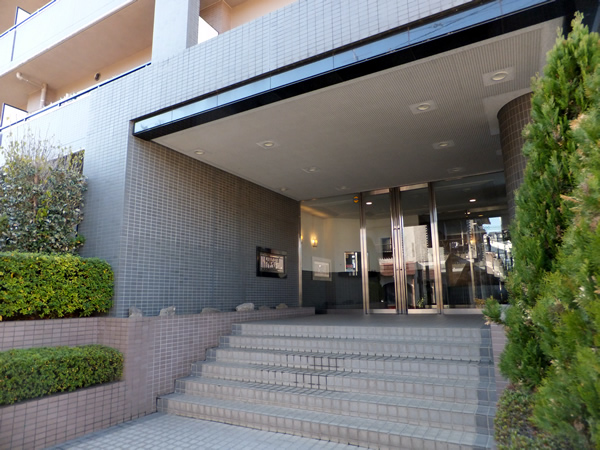 藤和シティホームズ百合丘公園の外観