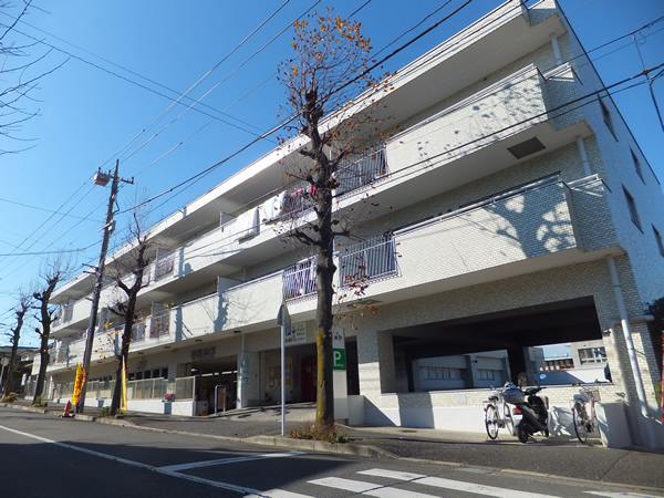 マートルコート読売ランド前の外観