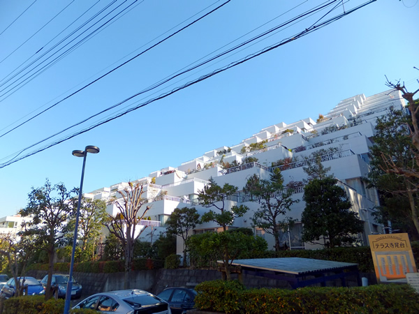 テラス寺尾台4番館の外観