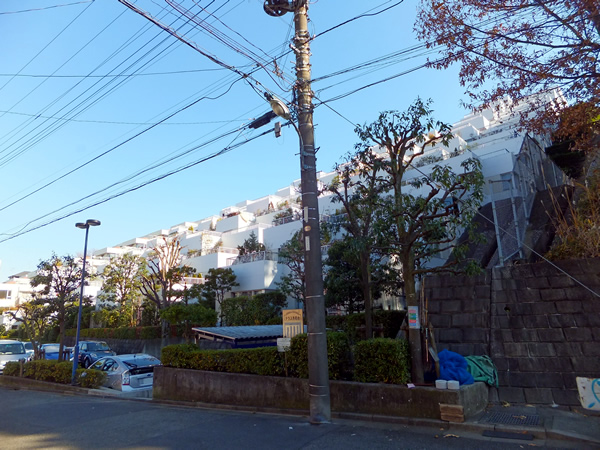 テラス寺尾台4番館の外観