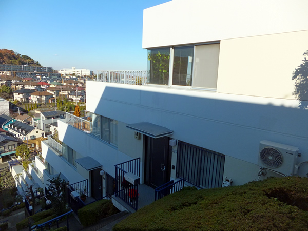 テラス寺尾台4番館の外観