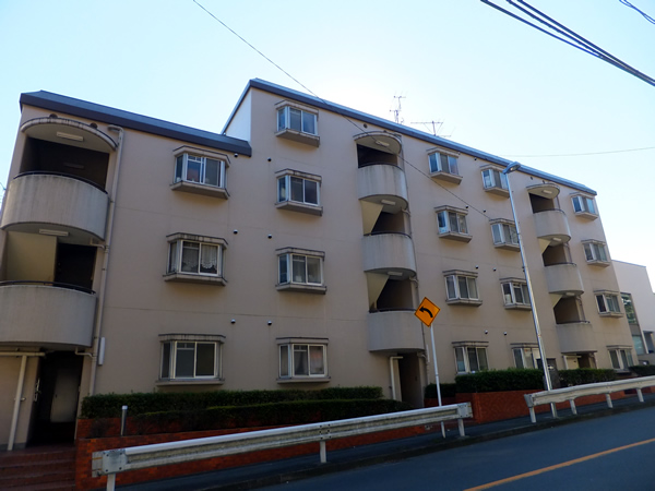 エンゼルハイム読売ランドの外観