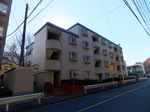 エンゼルハイム読売ランドの外観